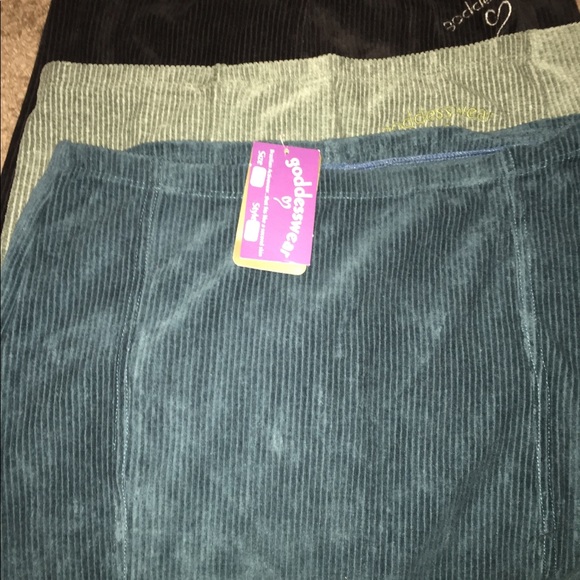 Skirts - Picture 7 of 13